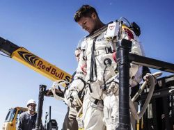 Baumgartner temió perder la conciencia durante la caída