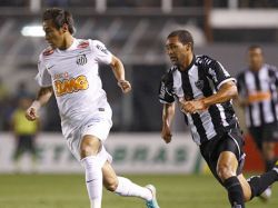 Neymar celebra sus 200 partidos con golazo y bicicleta