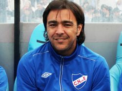 El "Chino" Recoba mejoró y jugará ante River