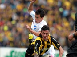 Nacional frenó a Peñarol, que igual sigue líder del Apertura