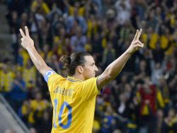 Chilena desde 35 metros, una genialidad de Ibrahimovic