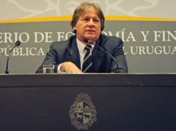 Emisión de deuda uruguaya fue "de buena para arriba"