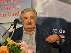 Mujica recibió intimaciones y críticas por sus dichos