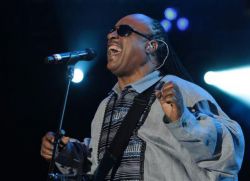 Stevie Wonder y Gilberto Gil llenan de música Copacabana