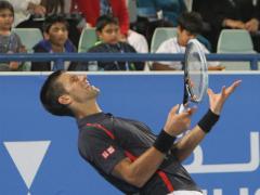 Novak Djokovic triunfó en Abu Dabi ante Nicolás Almagro