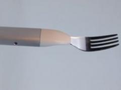Lanzan un tenedor inteligente que ayuda a comer menos