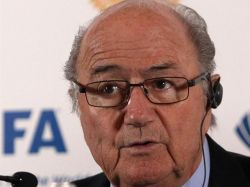 Blatter partidario de pérdida de puntos contra racismo