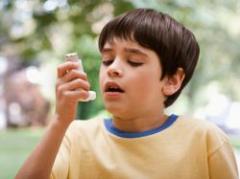 Inglaterra: cae asma infantil tras prohibición de fumar