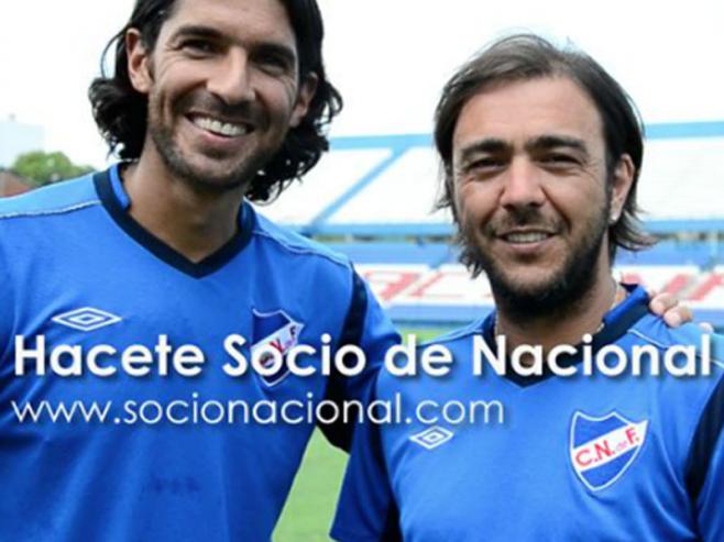 Abreu y Recoba piden a bolsos que se hagan socios "ya"