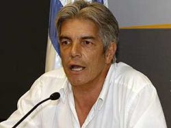 Luis Puig (PVP): "Uruguay esta sumamente retrasado en constituir una política pública de DDHH para prevenir futuras violaciones"