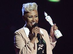 La sensación soul, Emeli Sandé, triunfa en los premios Brit