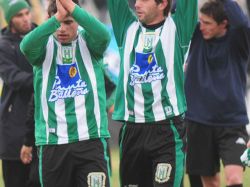 Racing se impuso de visita y con lluvia a Bella Vista