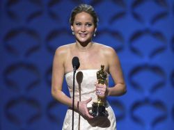 Jennifer Lawrence ganó Premio Oscar como la mejor actriz Jennifer Lawrence ganó Premio Oscar como la mejor actriz