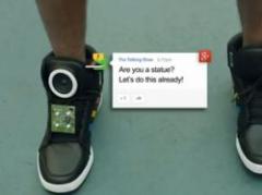 Google presentó su nuevo invento "The talking shoe"