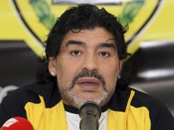 Maradona reconoció legalmente a su hijo Diego Fernando