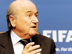 Blatter critica los planes sobre Eurocopa entre 13 países