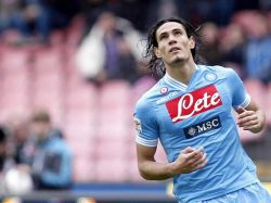 Cavani se reencuentra con el gol y lleva al Napoli a ganar