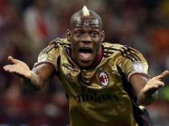 Blatter "horrorizado" por las burlas racistas a Balotelli