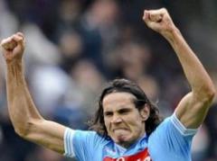 Chelsea ofrece a Torres y 30 millones de euros por Cavani