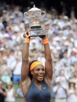 Serena destrona a Sharapova y gana su segundo Roland Garros