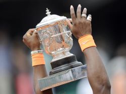 Serena destrona a Sharapova y gana su segundo Roland Garros