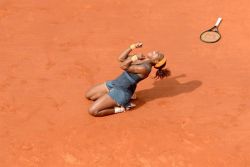 Serena destrona a Sharapova y gana su segundo Roland Garros