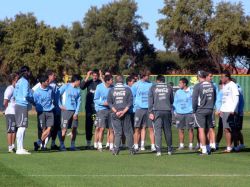 Uruguay rumbo a Recife para jugar Copa Confederaciones