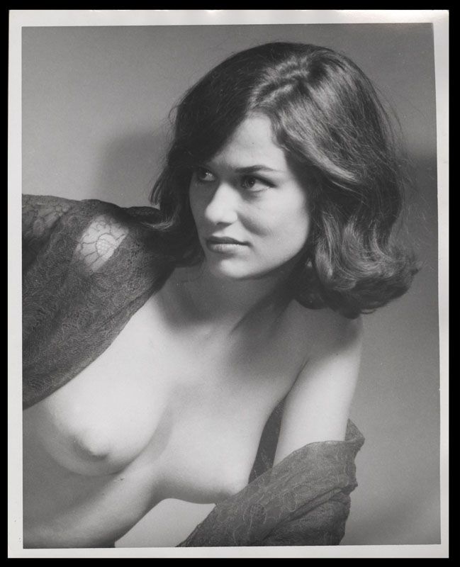 Descubren fotos "subidas de tono" de Lauren Hutton a los 19