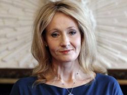 Novela que Rowling escribió con otro nombre dispara ventas