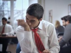 Divertido comercial de Abitab con Luis Suárez