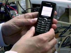 Científicos diseñan un sistema que carga celulares con orina