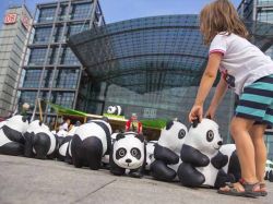 Berlín: una figura de panda por cada ejemplar en libertad