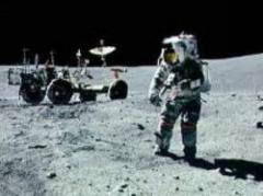 Notable recreación de las caminatas de misiones Apolo