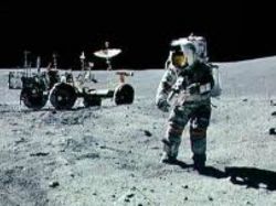 Notable recreación de las caminatas de misiones Apolo
