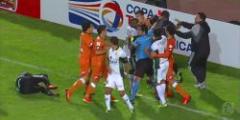 Médico colombiano le pegó un cabezazo a jugador rival