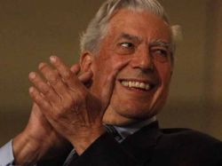 Nuevo premio a Vargas Llosa por su "brillante" trayectoria