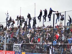 Danubio venció a Nacional 2 a 0 y lo superó en la tabla