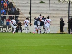 Danubio venció a Nacional 2 a 0 y lo superó en la tabla