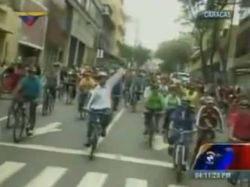 Maduro se cayó de una bicicleta en centro de Caracas