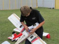 Uruguayo de 16 años construyó drones para vigilar su campo