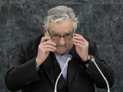 Mujica: UPM podrá producir más a cambio de mejoras ambientales