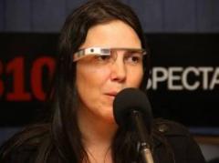 Google Glass: un dispositivo que se propone "reemplazar al celular" permitiéndole al usuario "estar embebido en el mundo real"