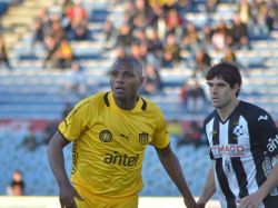 Peñarol: empate con sabor a derrota para equipo y técnico