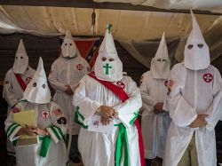 El Ku Klux Klan: racismo, violencia... ¿y humanidad?