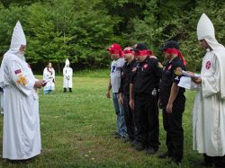 El Ku Klux Klan: racismo, violencia... ¿y humanidad?