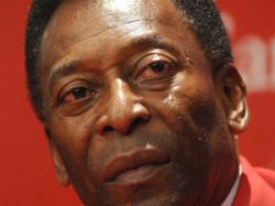 Nietos de Pelé van a la Justicia por "abandono del abuelo" Nietos de Pelé van a la Justicia por "abandono del abuelo"