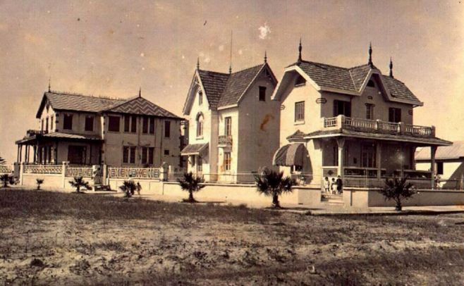 Atlàntida en 1914. Al fondo el Atlntida Hotel, que ya se ve acompaado de la casa de Jos Urioste al frente.