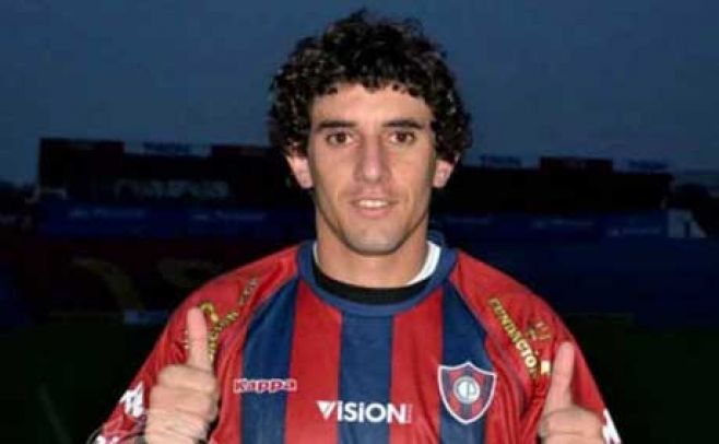 Mathías Corujo fue elegido  "jugador del año" en Paraguay