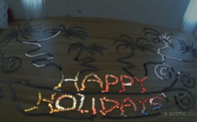 Imperdible mensaje navideño con 2.000 iPhones