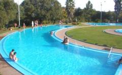 Salto enfría algunas piscinas termales por ola de calor